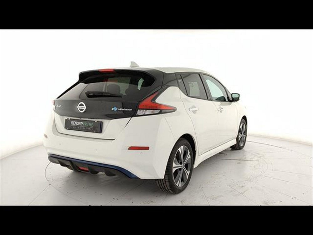 Nissan Leaf 40kWh Business 150cv del 2022 usata a Sesto San Giovanni (4)
