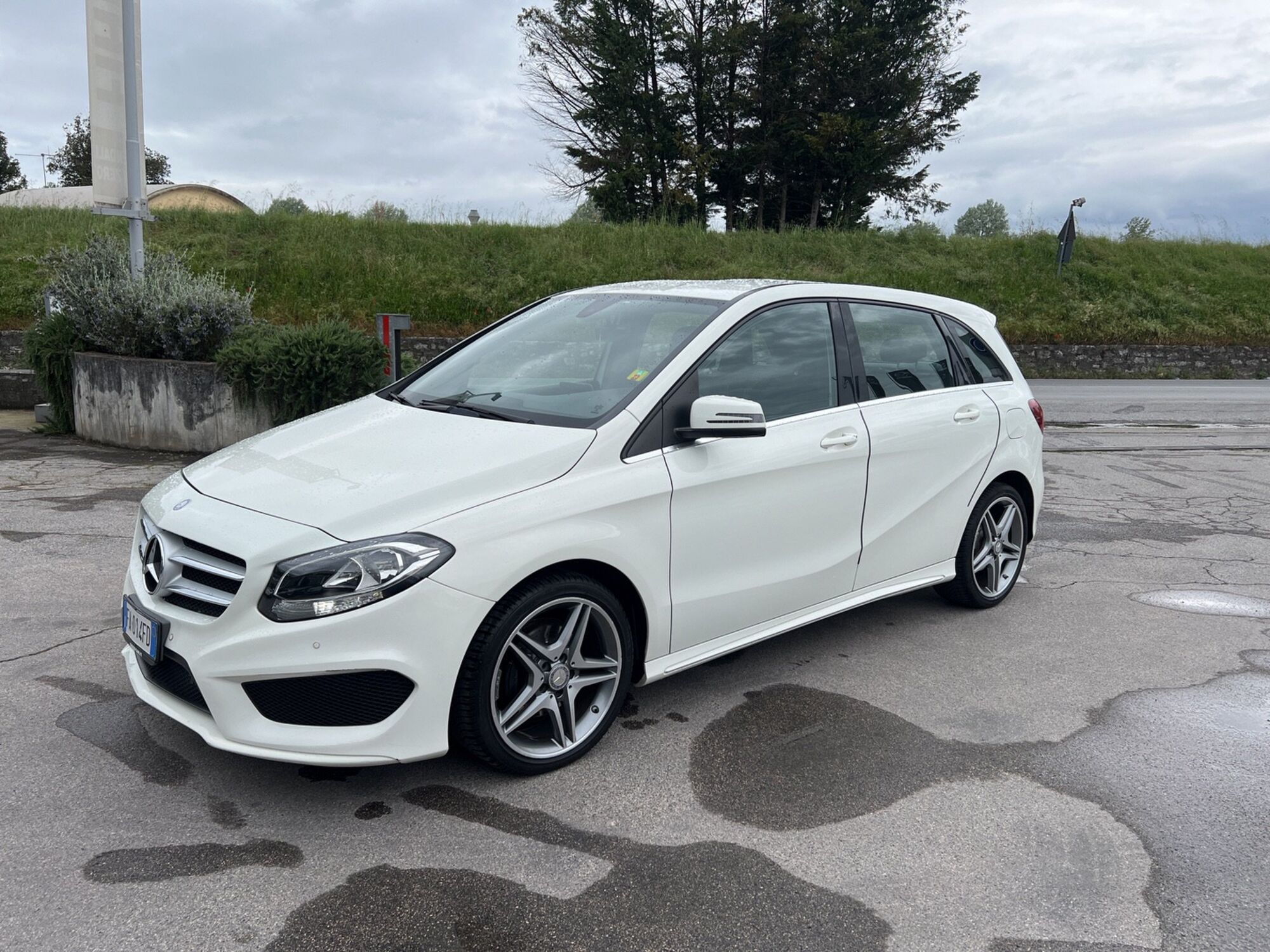 Mercedes-Benz Classe B 180 d Automatic Executive del 2015 usata a Lucca