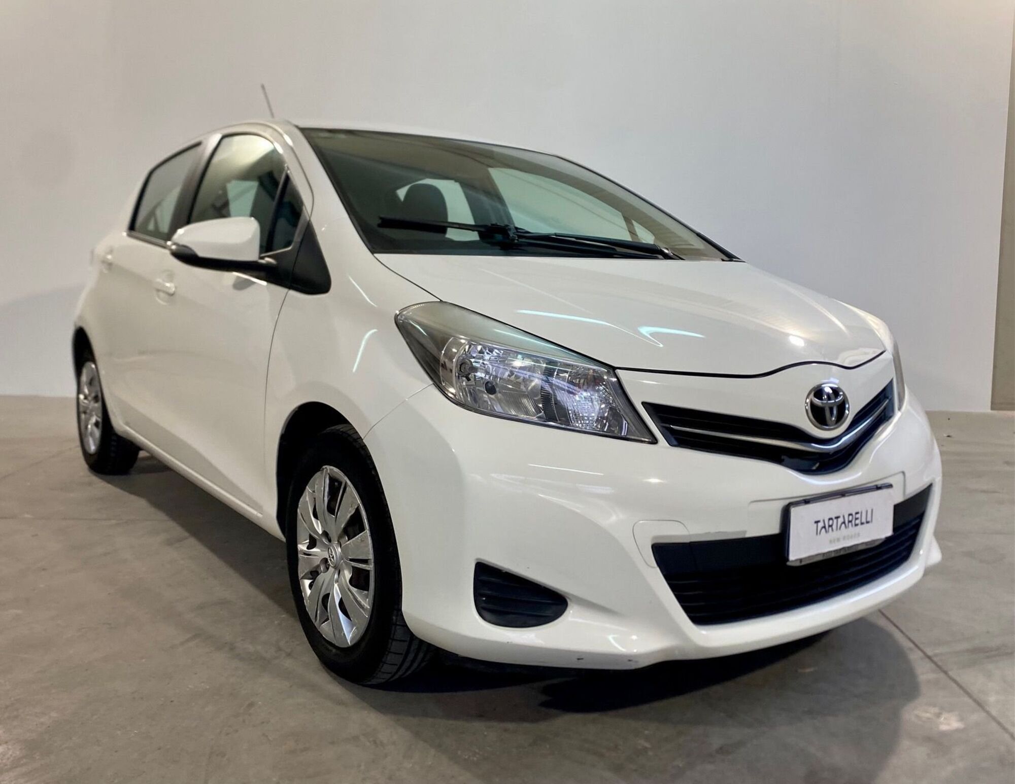 Toyota Yaris 1.0 5 porte Active  del 2012 usata a Monopoli