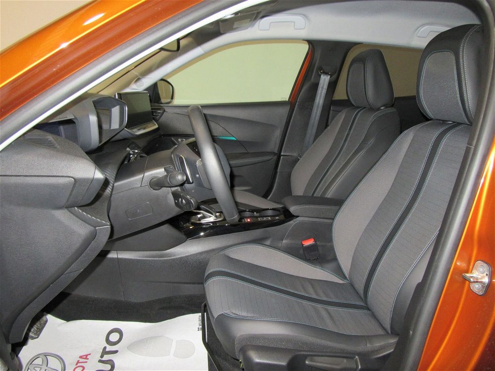 Peugeot 2008 BlueHDi 130 S&S EAT8 Allure Pack  del 2021 usata a Sesto Fiorentino (5)