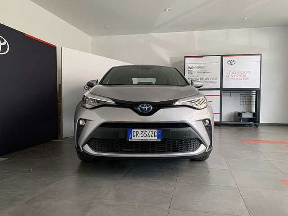 Toyota Toyota C-HR nuova a Cosenza (2)