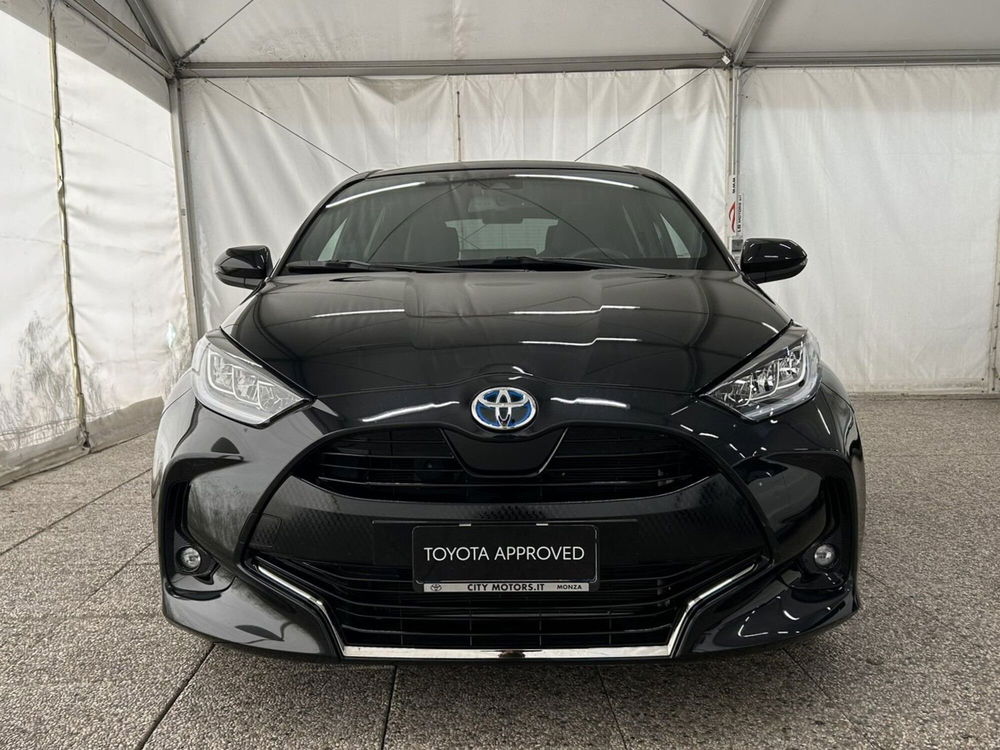 Toyota Yaris 1.5 Hybrid 5 porte Lounge del 2020 usata a Monza (3)