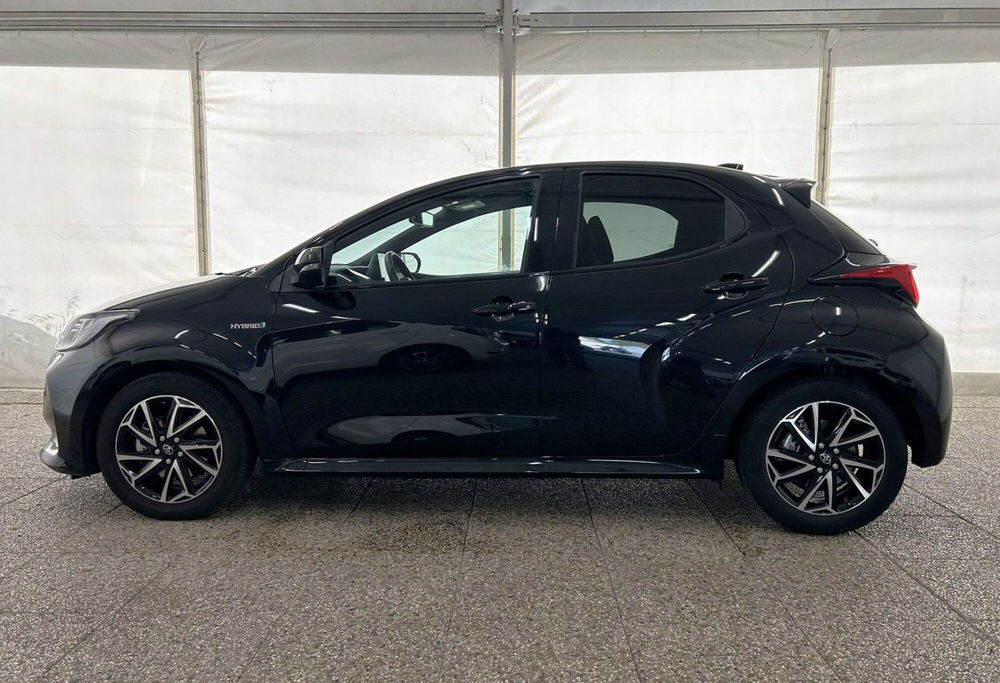 Toyota Yaris 1.5 Hybrid 5 porte Lounge del 2020 usata a Monza (4)