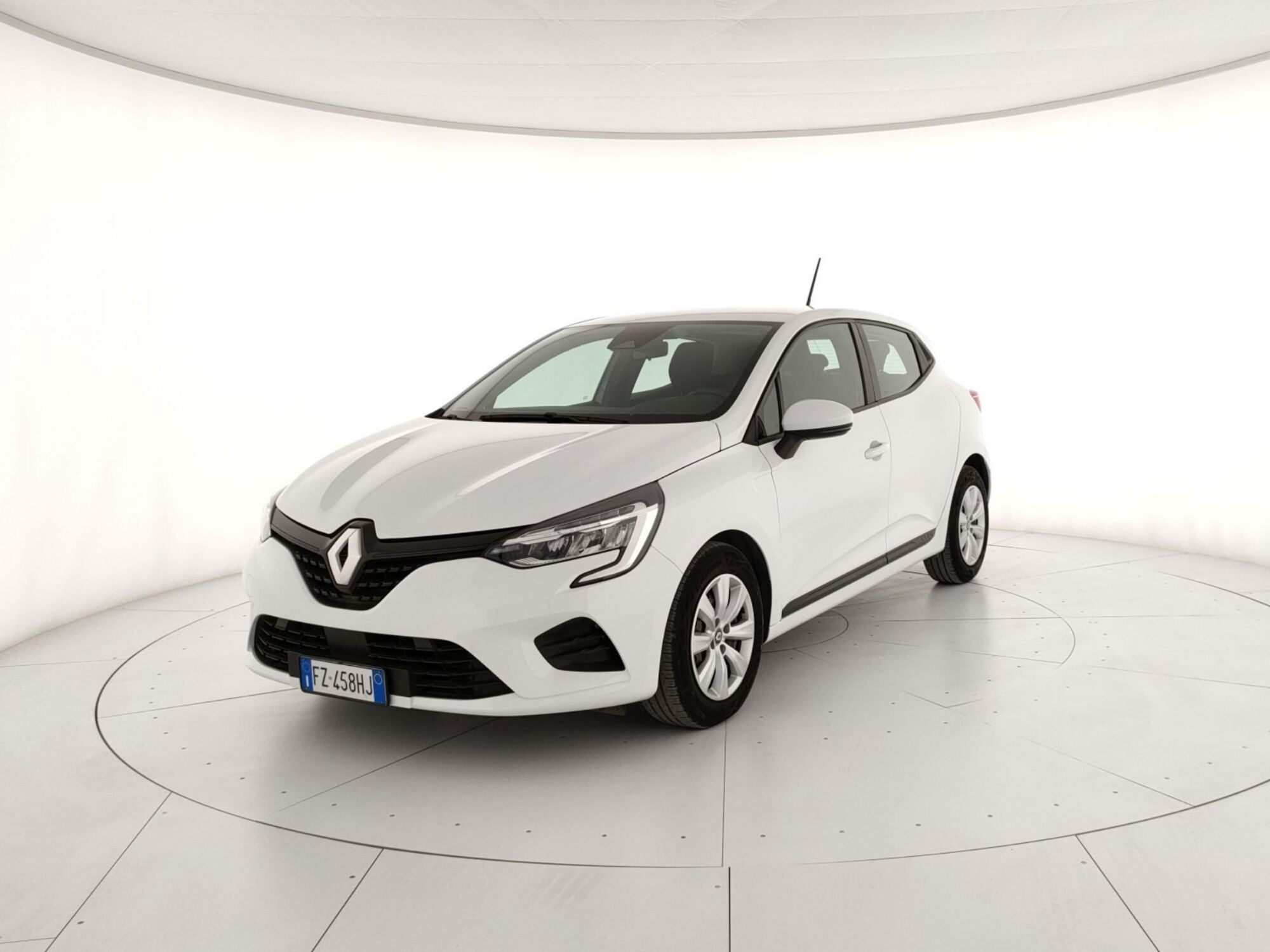 Renault Clio TCe 100 CV 5 porte Zen del 2019 usata a Tivoli