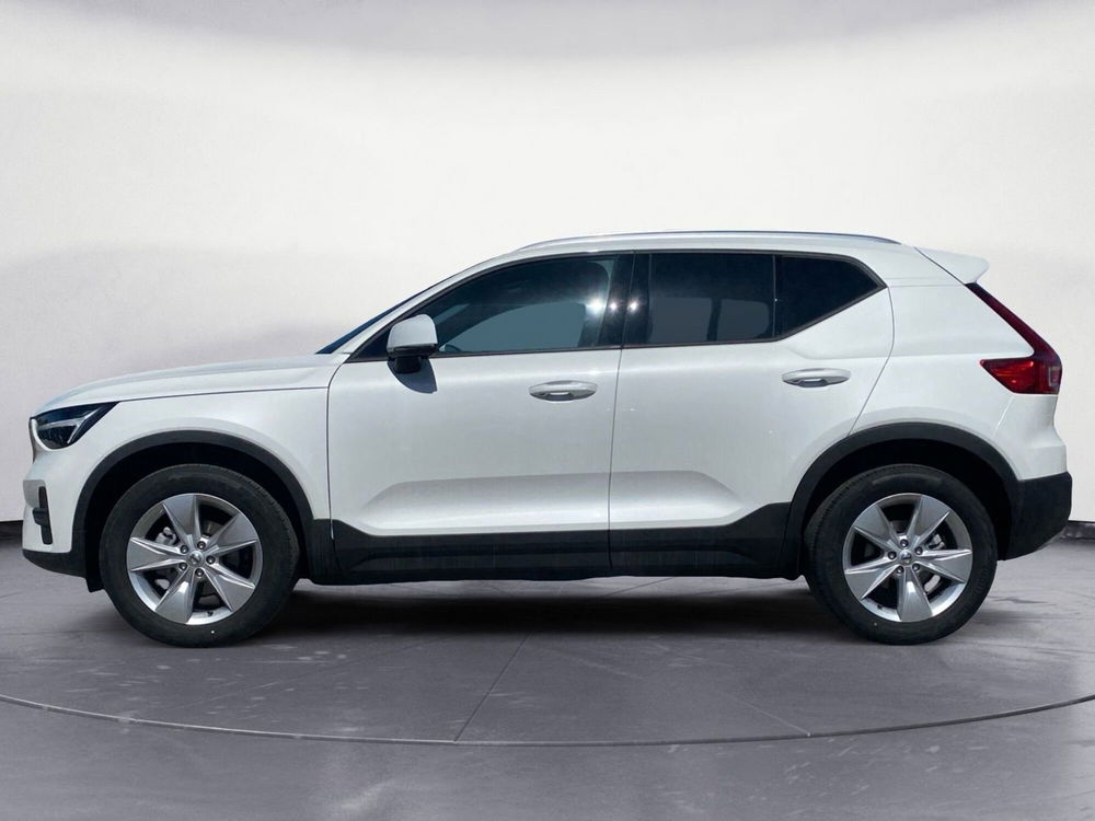 Volvo XC40 T2 automatico Core nuova a Pordenone (2)