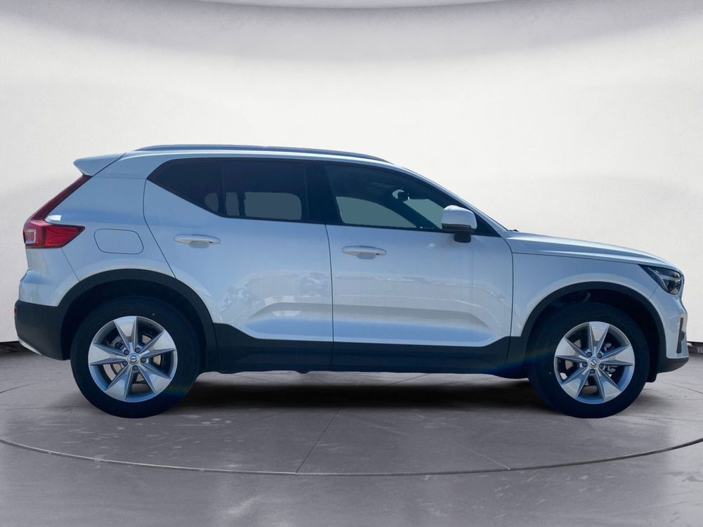 Volvo XC40 nuova a Pordenone (6)