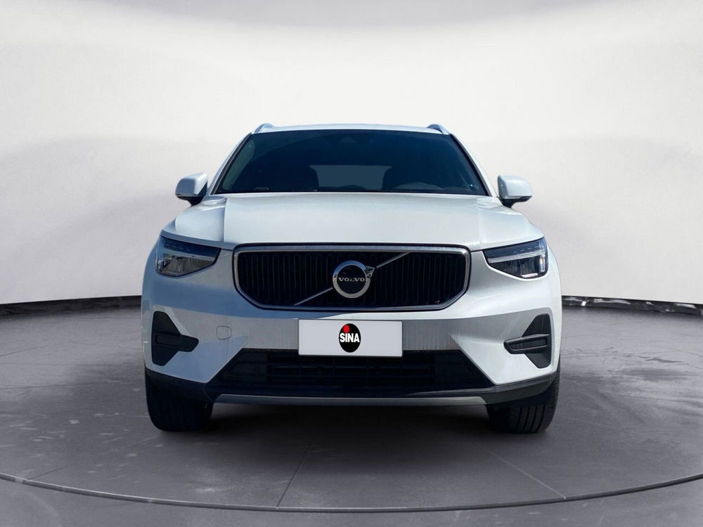 Volvo XC40 nuova a Pordenone (8)