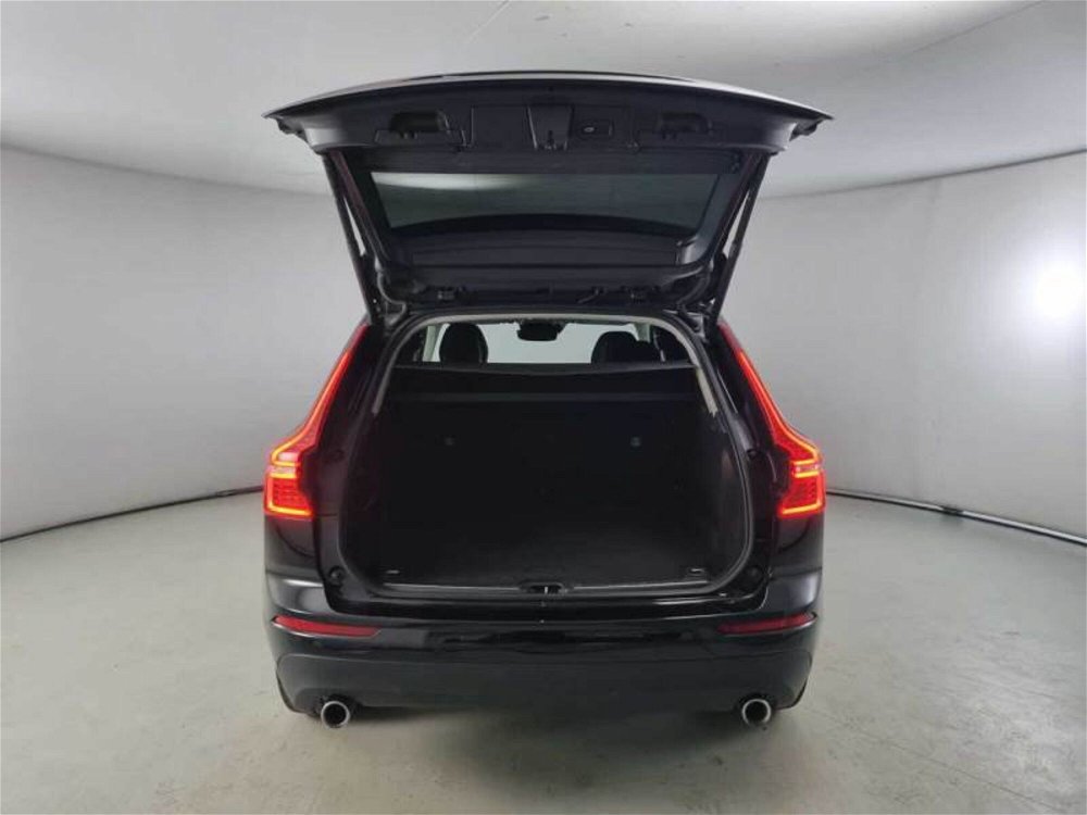 Volvo XC60 D4 AWD Geartronic Business  del 2018 usata a Salerno (5)