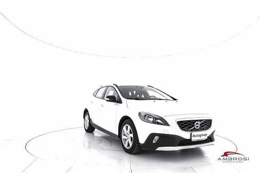 Volvo V40 Cross Country D2 1.6 Business N1  del 2015 usata a Corciano (2)