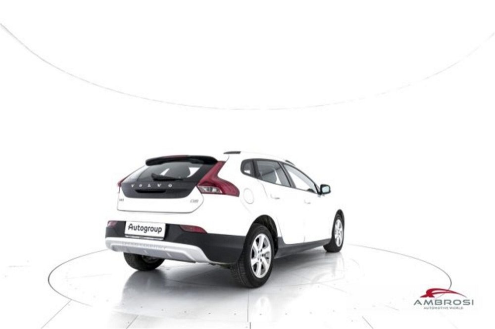 Volvo V40 Cross Country D2 1.6 Business  del 2015 usata a Corciano (3)