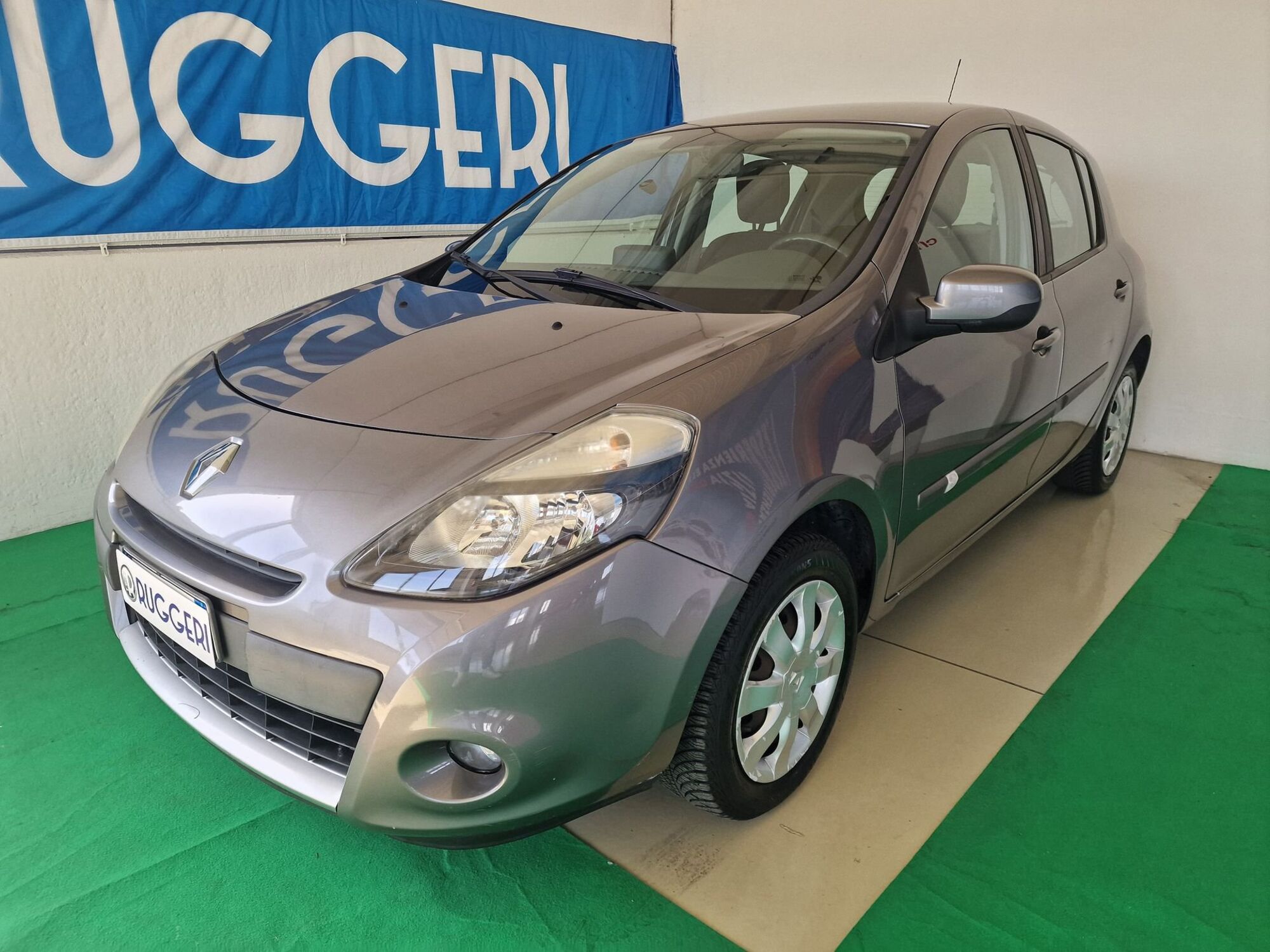 Renault Clio 1.2 16V 5 porte GPL Dynamique  del 2012 usata a Rimini