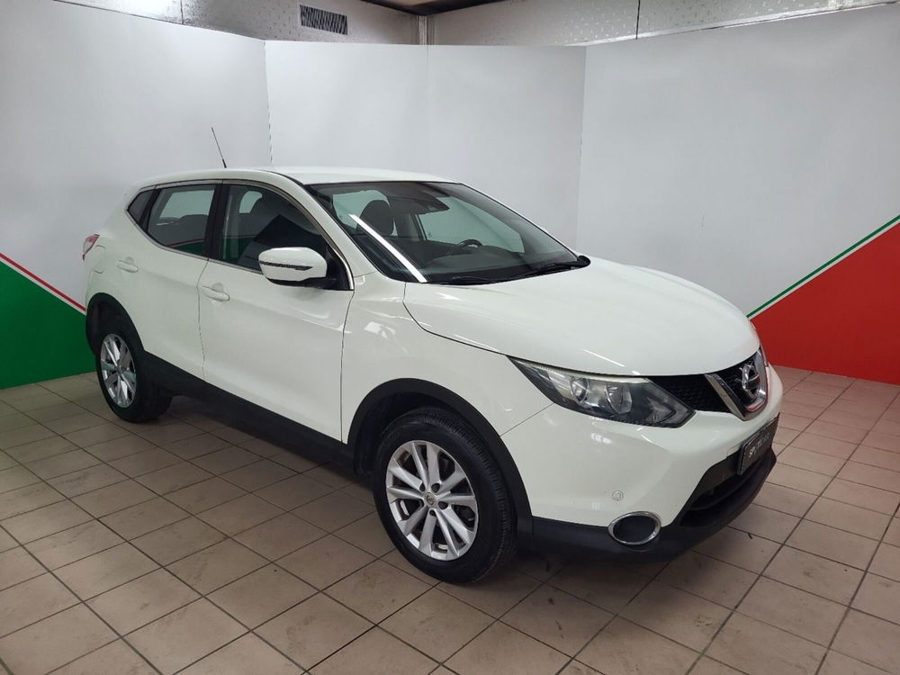 Nissan Qashqai 1.5 dCi Tekna  del 2016 usata a Terranuova Bracciolini (2)