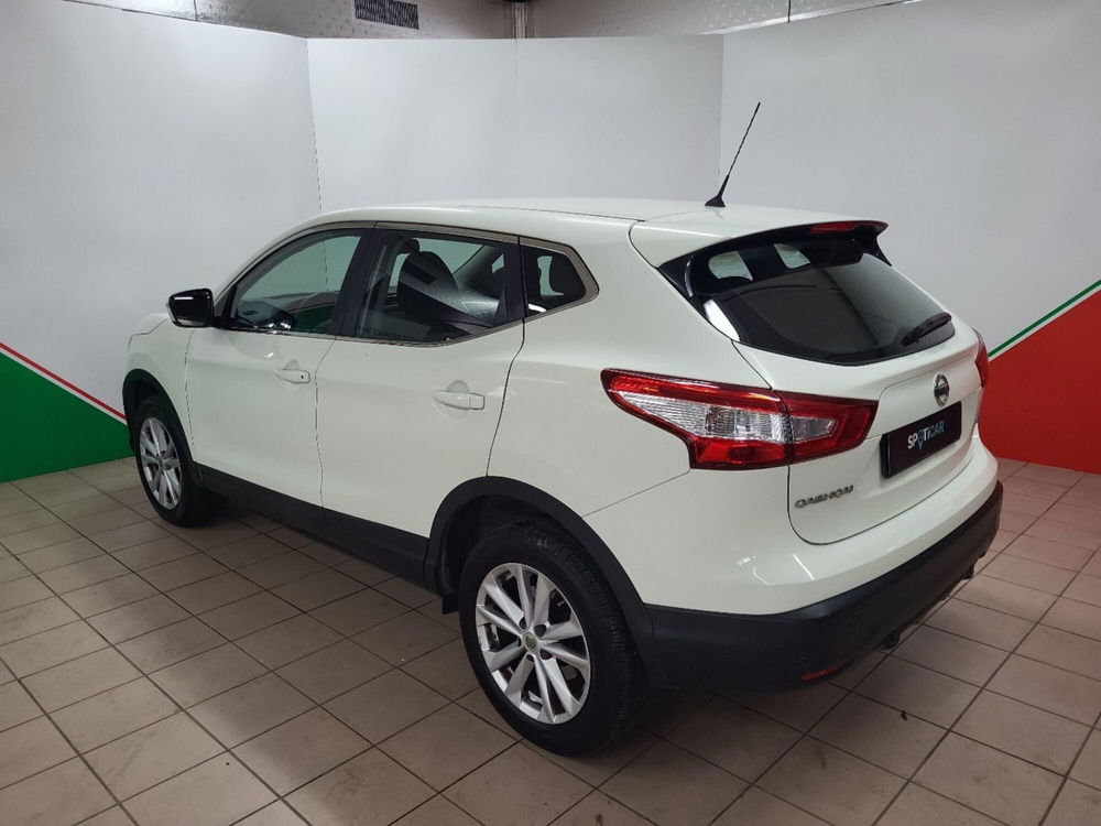 Nissan Qashqai 1.5 dCi Tekna  del 2016 usata a Terranuova Bracciolini (4)