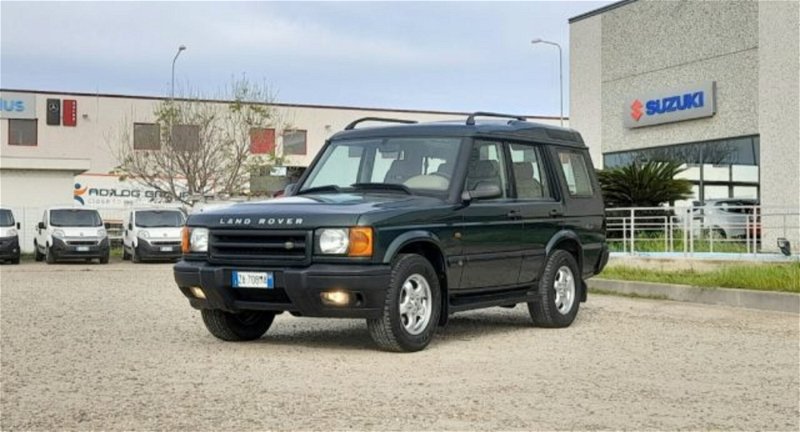 Land Rover Discovery 2.5 Td5 5 porte Vogue  del 2001 usata a Oristano
