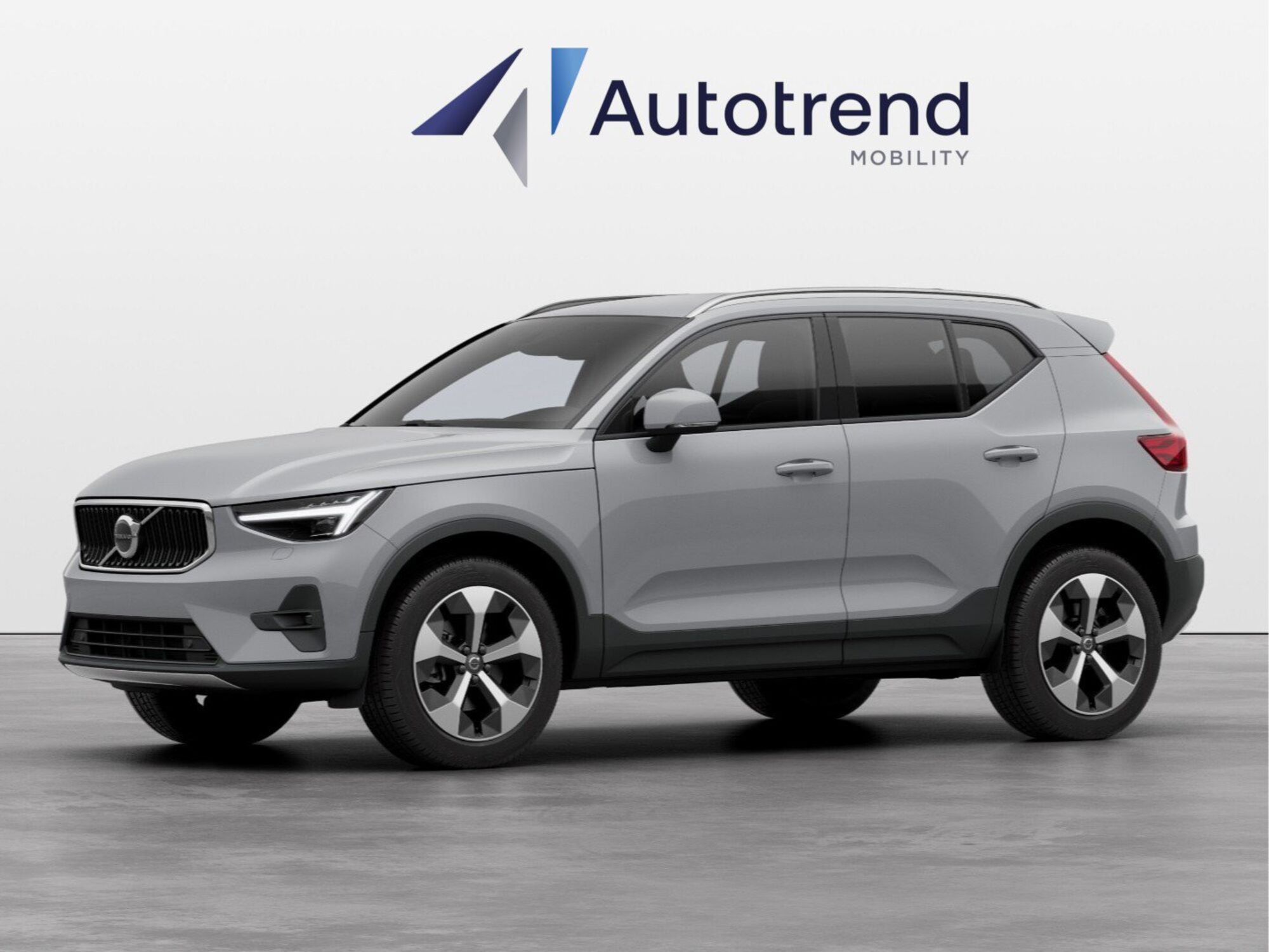 Volvo XC40 B3 automatico Core  nuova a Bari