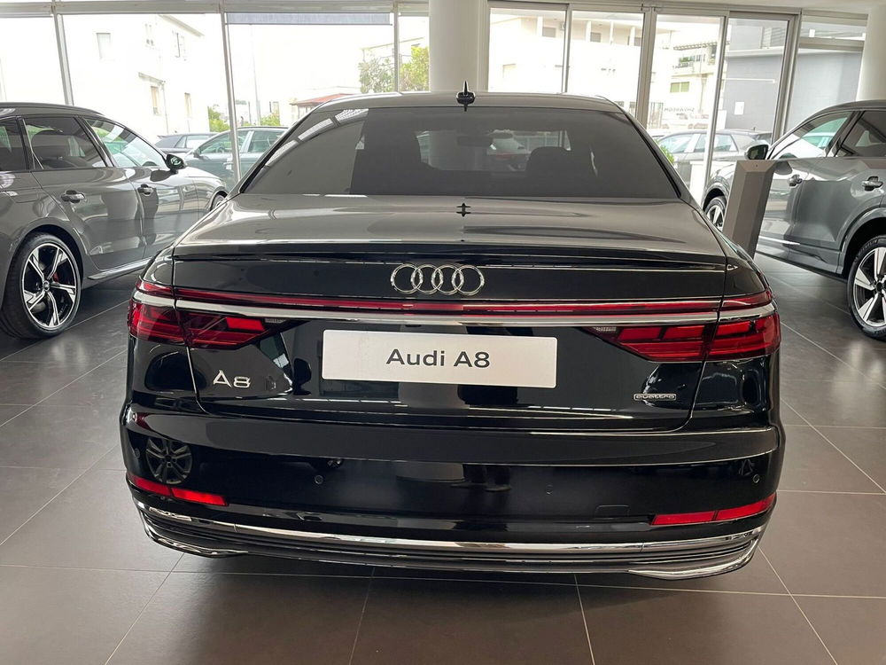 Audi A8 nuova a Taranto (3)