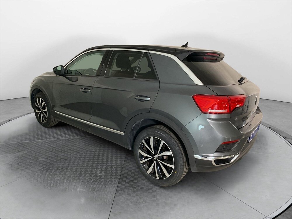 Volkswagen T-Roc 1.0 TSI Style BlueMotion Technology del 2021 usata a Carnago (4)