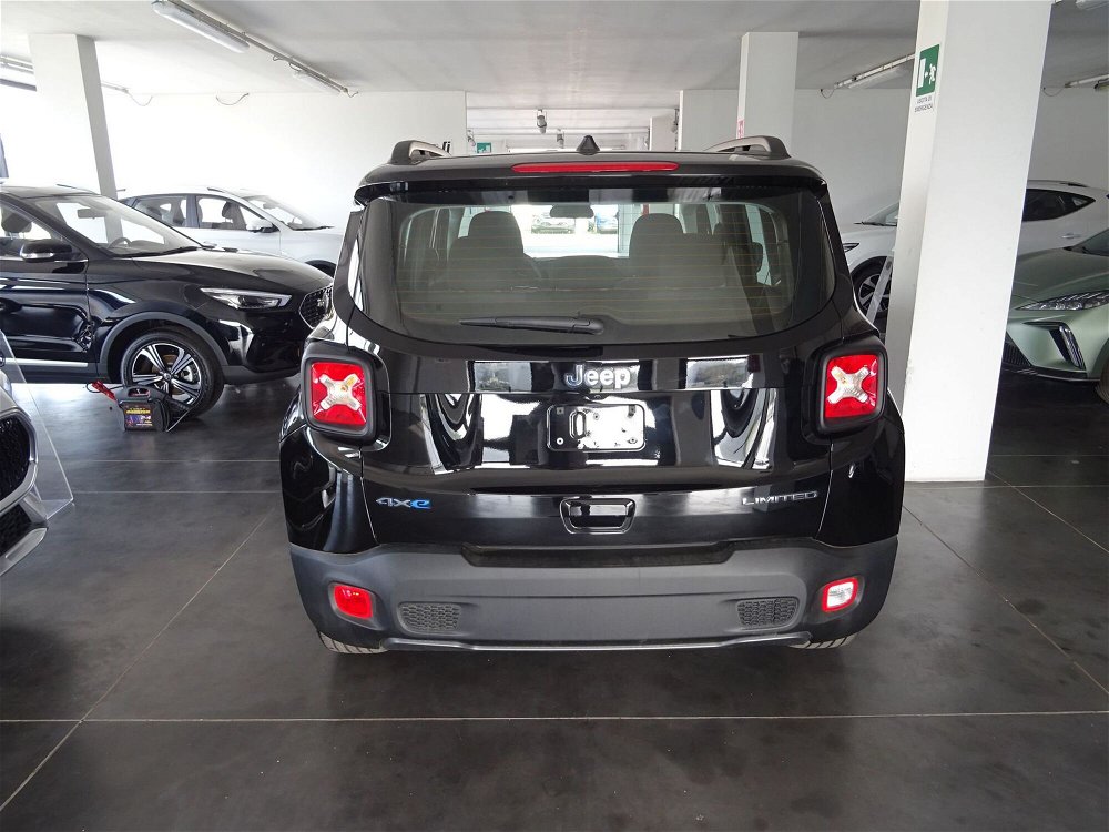 Jeep Renegade 1.3 T4 190CV PHEV 4xe AT6 Business Plus  nuova a Lucca (4)