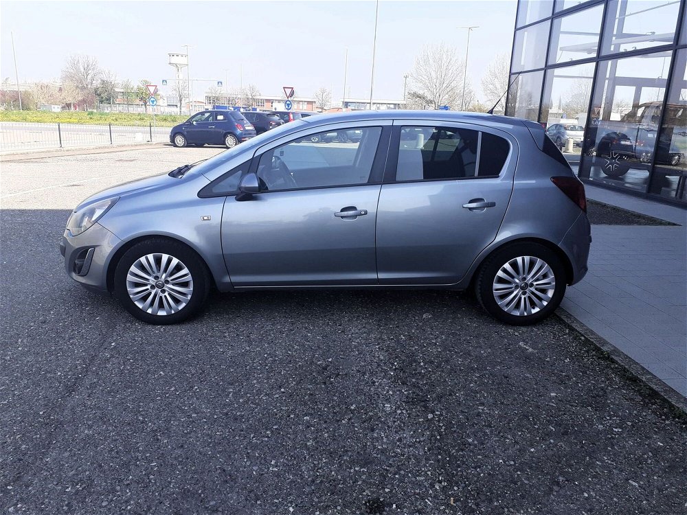 Opel Corsa 1.2 85CV 5 porte GPL-TECH Edition  del 2014 usata a Piacenza (4)