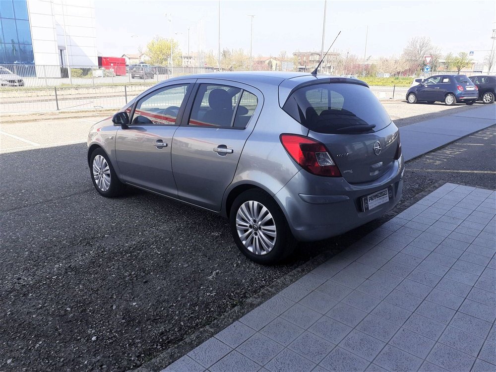 Opel Corsa 1.2 85CV 5 porte GPL-TECH Edition  del 2014 usata a Piacenza (5)