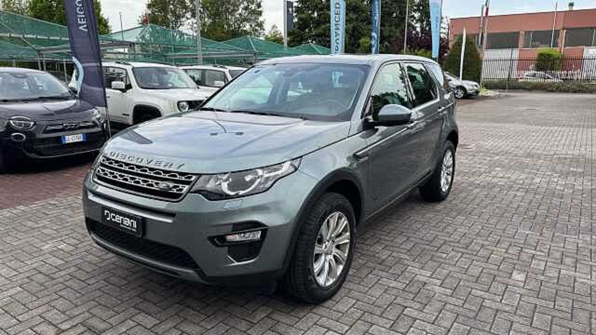 Land Rover Discovery Sport 2.2 SD4 SE del 2015 usata a Legnano