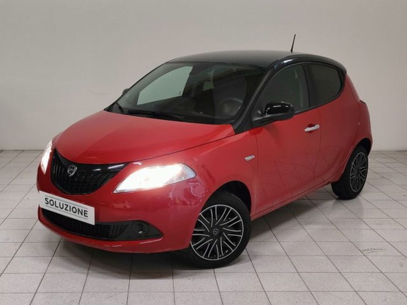 Lancia Ypsilon 1.0 FireFly 5 porte S&amp;S Hybrid Ecochic A. Ferretti nuova a Novara