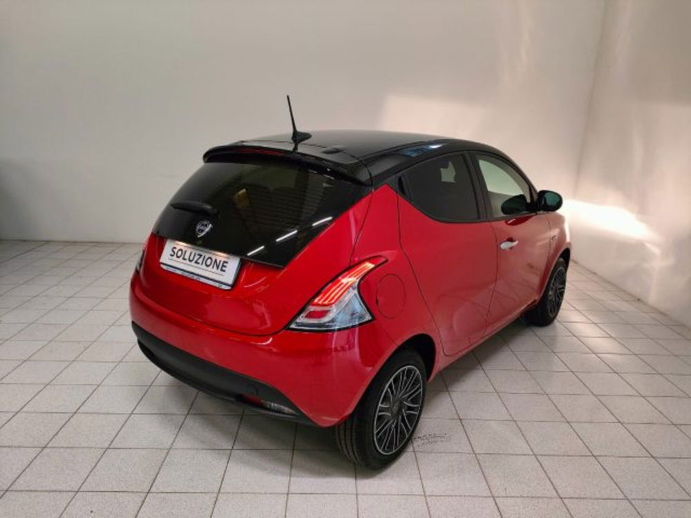 Lancia Ypsilon nuova a Novara (2)