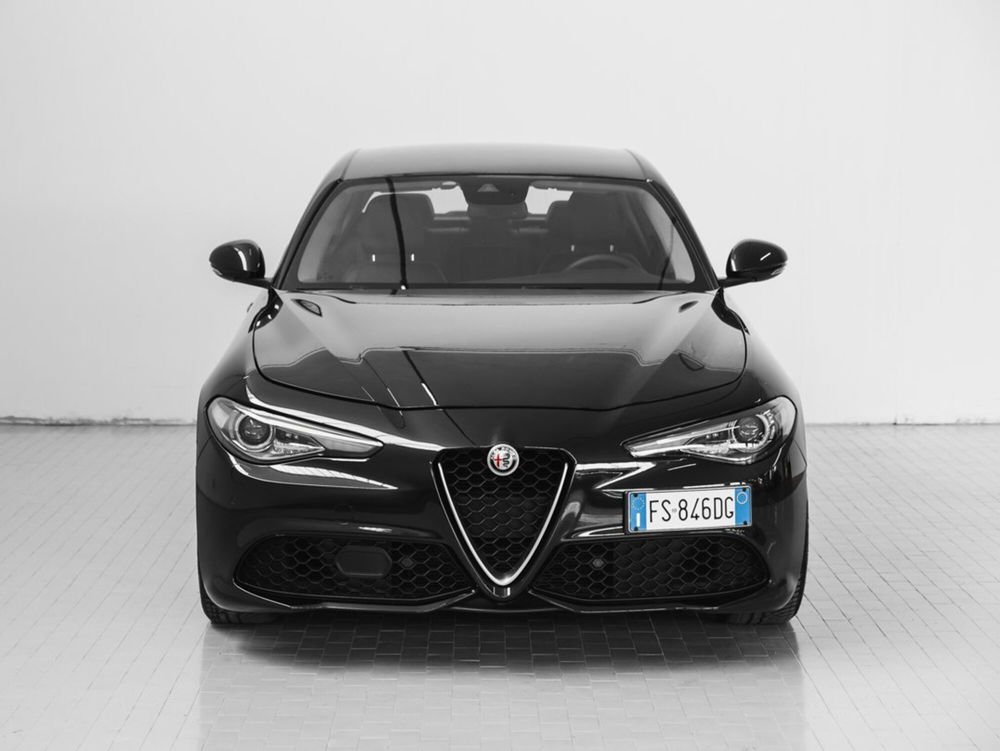 Alfa Romeo Giulia 2.2 Turbodiesel 210 CV AT8 AWD Q4 Veloce  del 2018 usata a Prato (4)