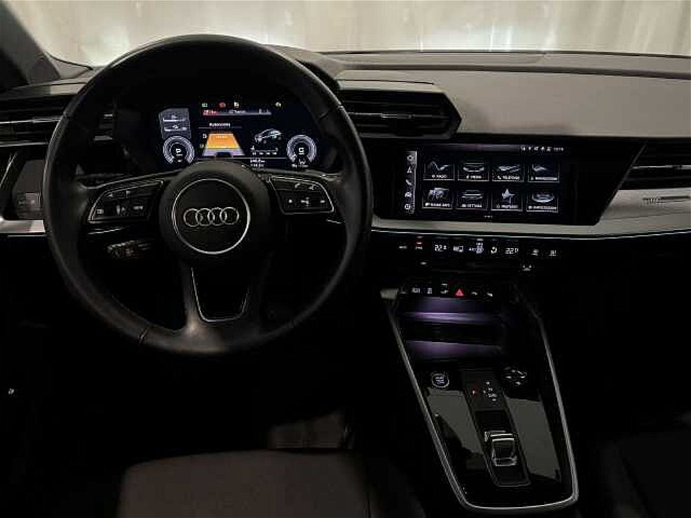 Audi A3 Sportback 1.4 TFSI COD ultra S tronic Business del 2021 usata a Genova (3)