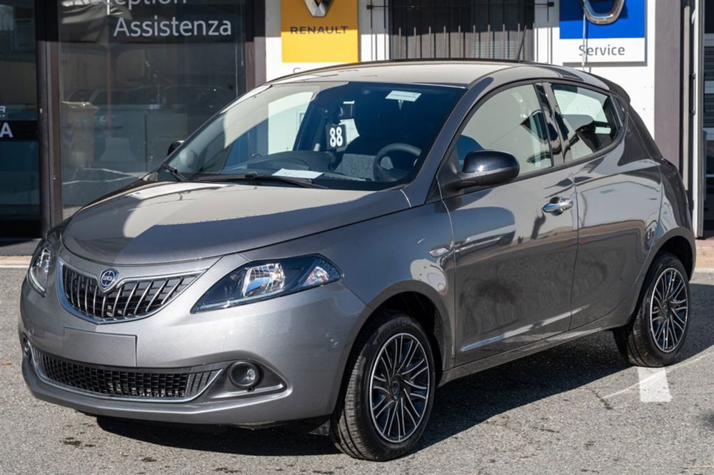 Lancia Ypsilon nuova a Torino