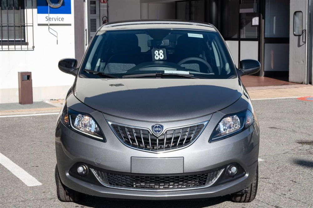 Lancia Ypsilon 1.2 69 CV 5 porte GPL Ecochic S Momodesign  nuova a Rivoli (2)