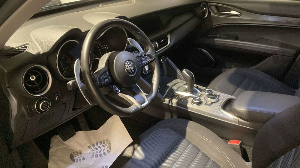 Alfa Romeo Stelvio usata a Bergamo (11)