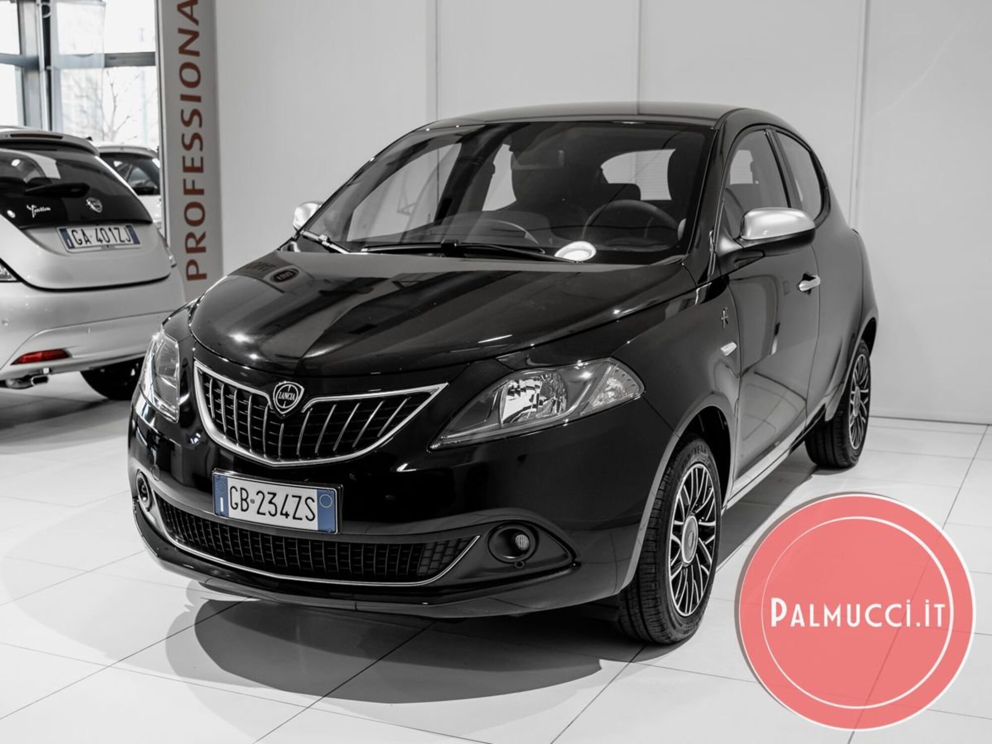 Lancia Ypsilon 1.0 FireFly 5 porte S&amp;S Hybrid Alberta Ferretti nuova a Prato