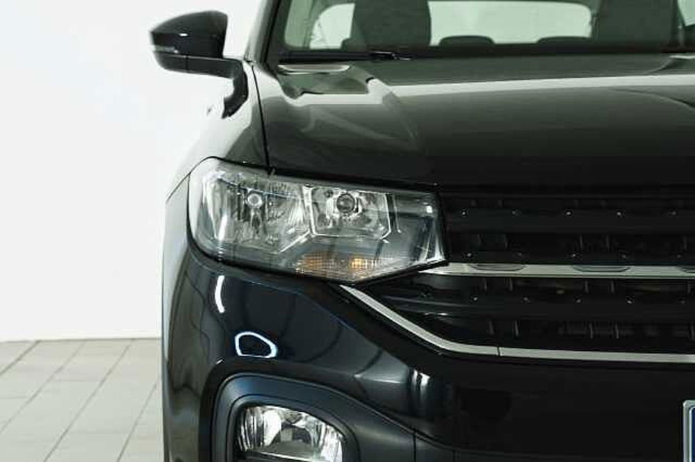 Volkswagen T-Cross usata a Como (8)