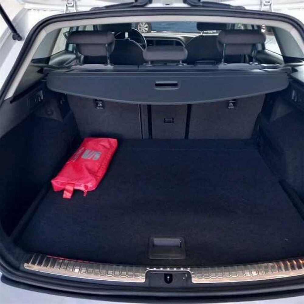SEAT Leon ST 1.6 TDI 115 CV DSG Business  del 2018 usata a Barletta (5)