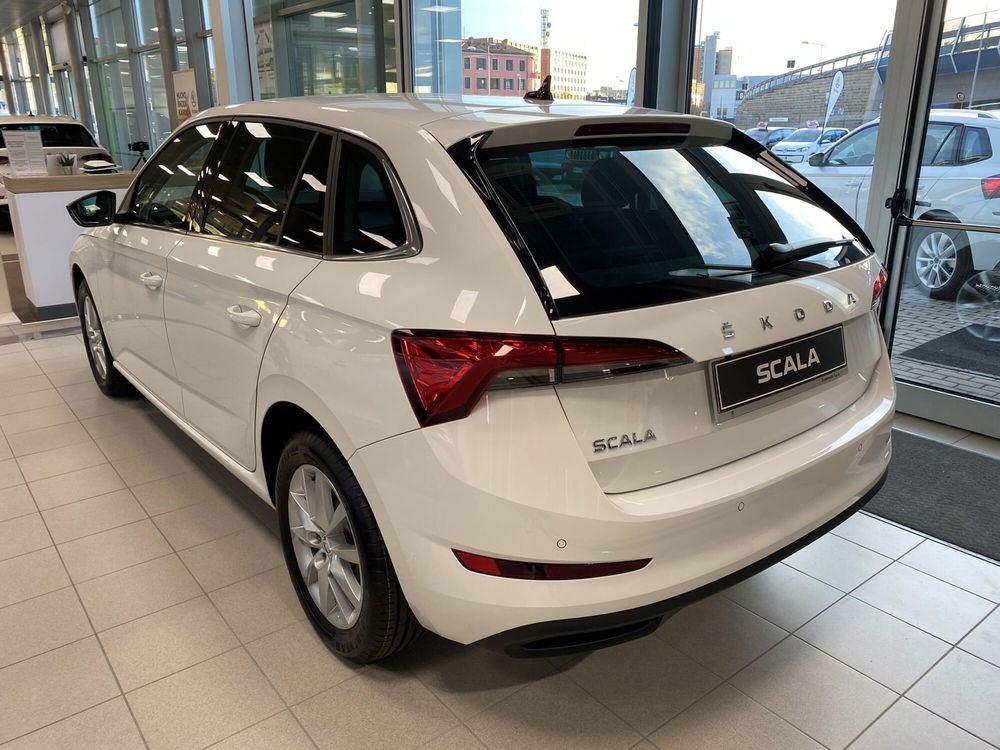 Skoda Scala 1.0 TSI Ambition  nuova a Padova (3)