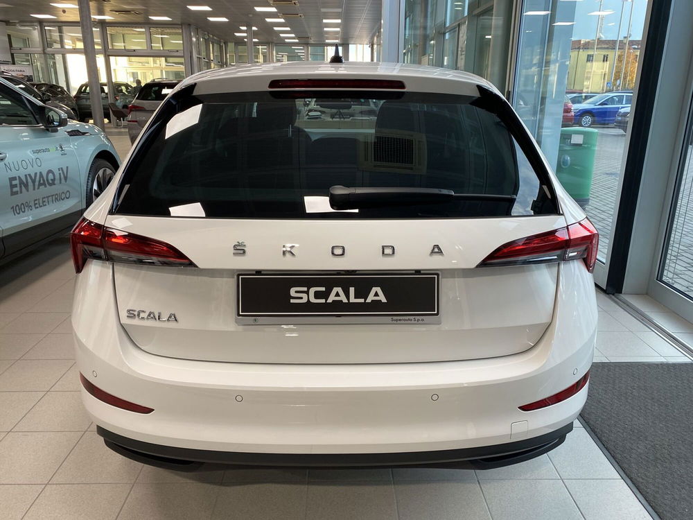 Skoda Scala 1.0 TSI Ambition  nuova a Padova (4)