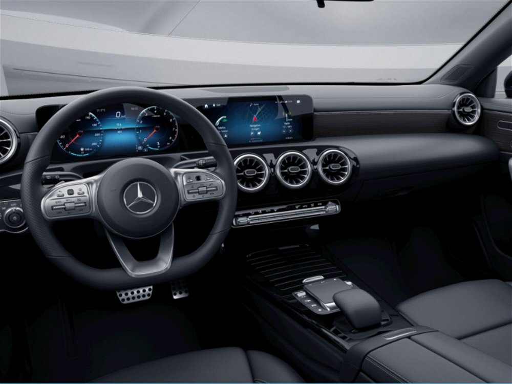 Mercedes-Benz CLA Shooting Brake 220 d Automatic Shooting Brake AMG Line Premium Plus nuova a Messina (2)