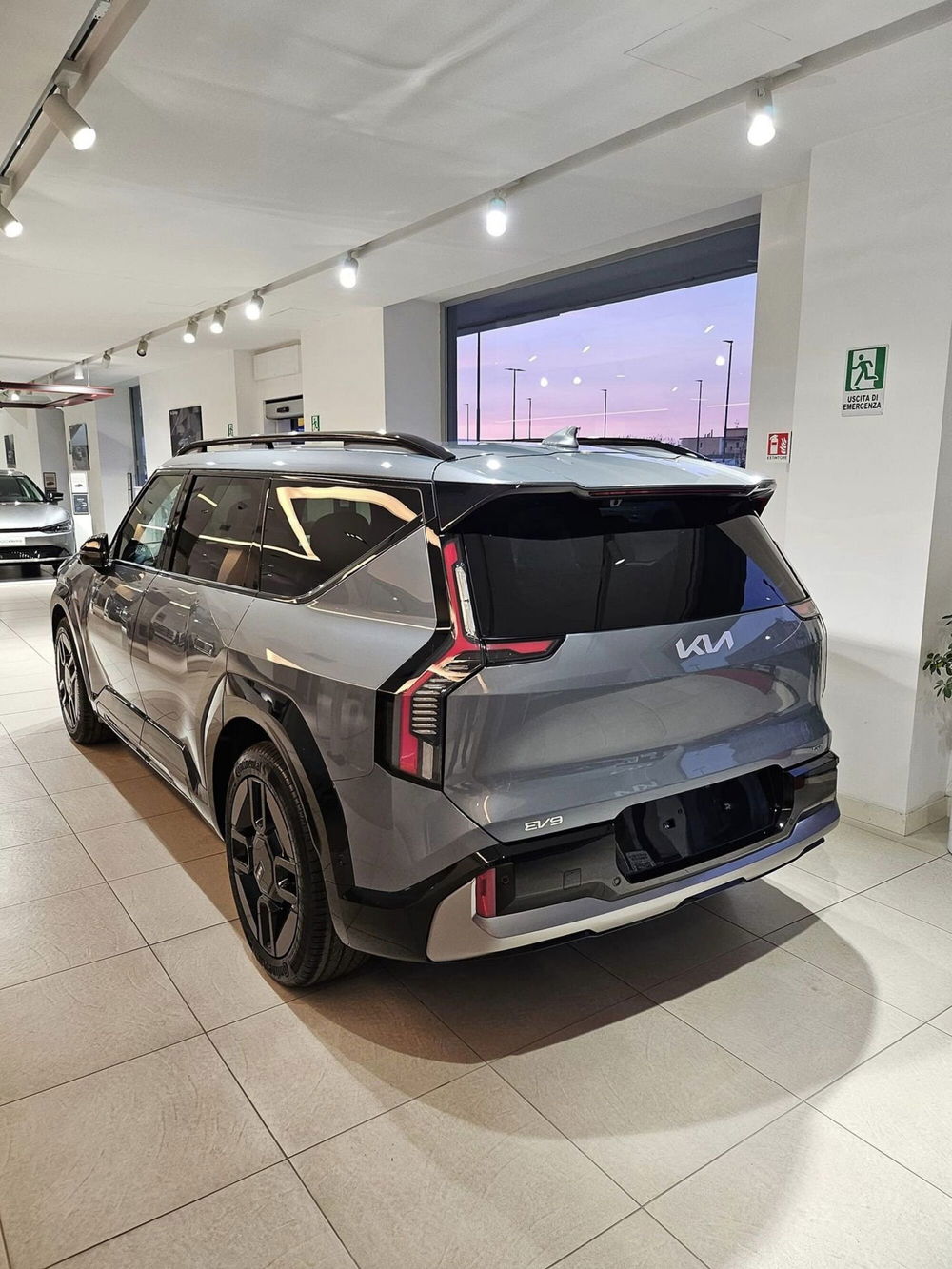 Kia EV9 GT-line Launch Edition awd nuova a Castellammare di Stabia (4)