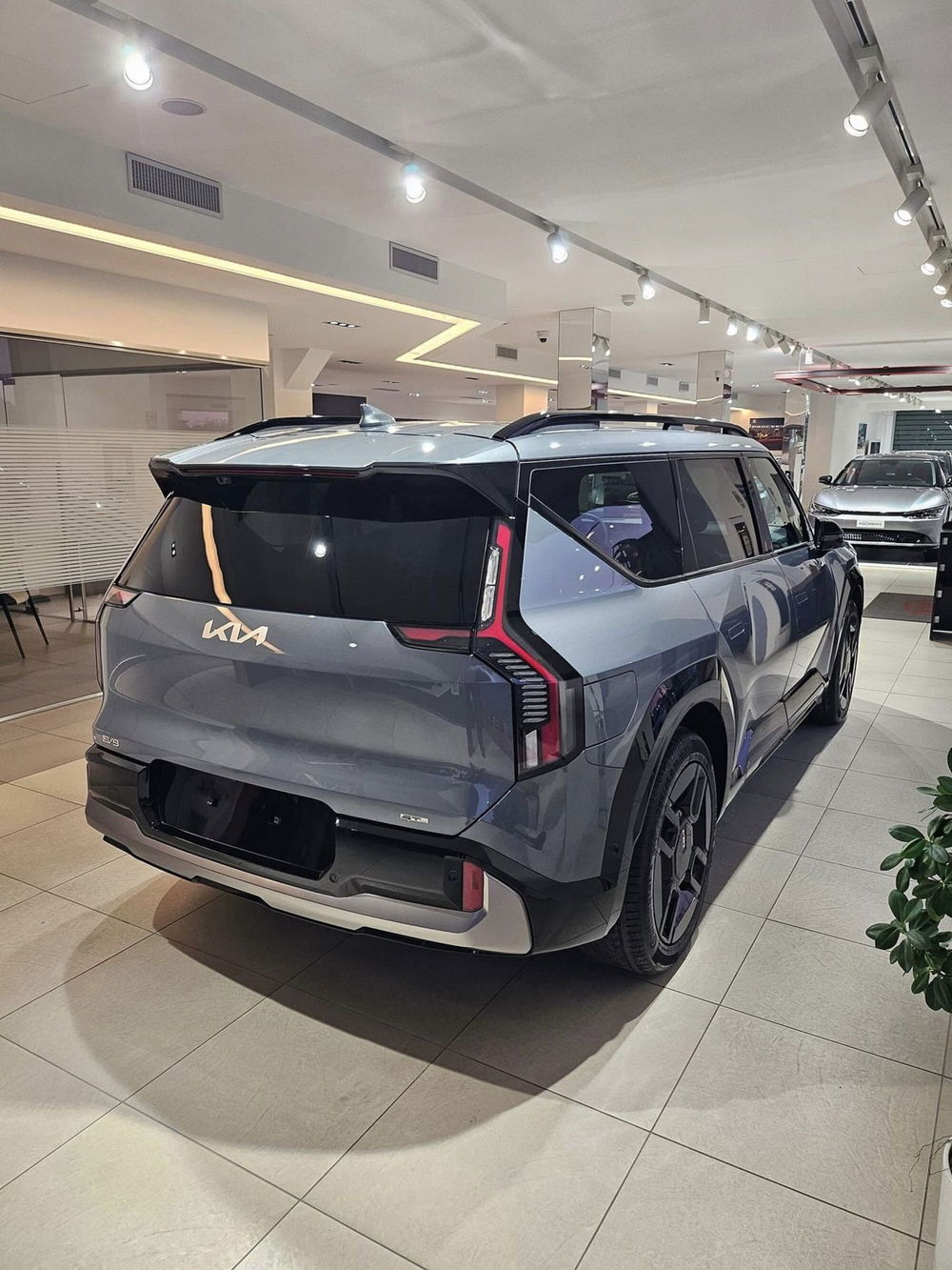 Kia EV9 GT-line Launch Edition awd nuova a Castellammare di Stabia (5)