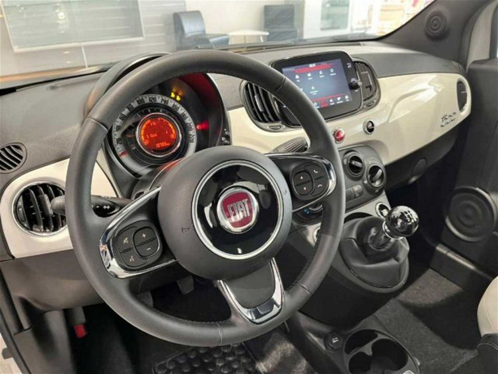 Fiat 500 1.0 Hybrid Dolcevita  del 2021 usata a Caltanissetta (5)