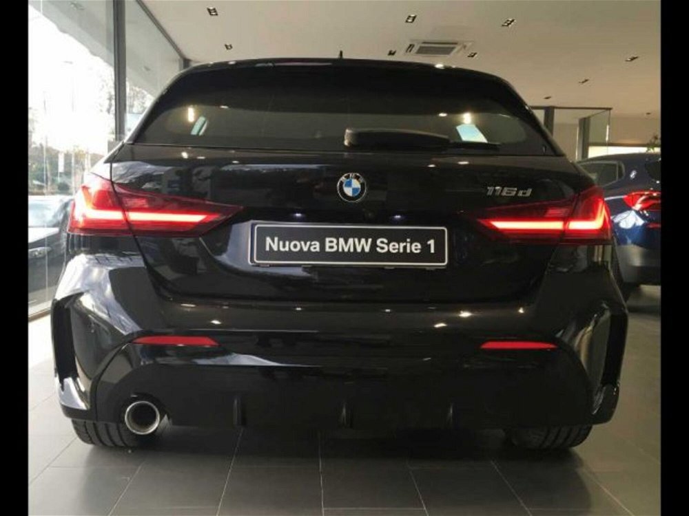 BMW Serie 1 116d 2.0 116CV cat 5 porte Attiva DPF  del 2020 usata a Caltanissetta (4)