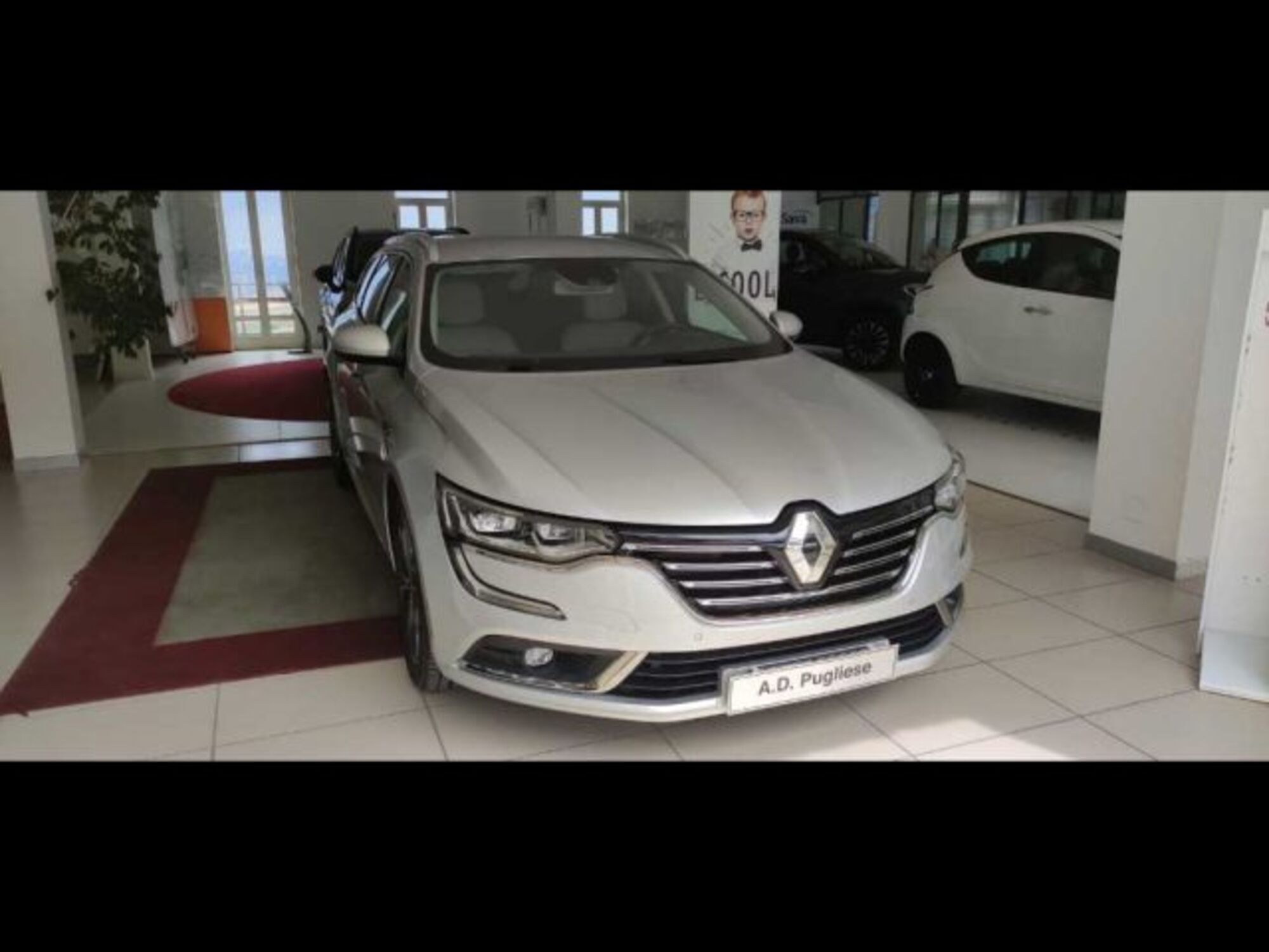 Renault Talisman SporTour dCi 150 CV Executive 4Control del 2020 usata a Caltanissetta