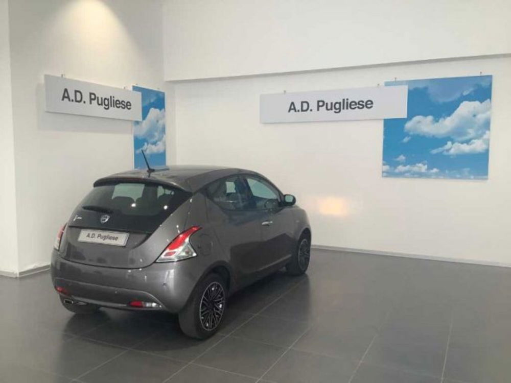 Lancia Ypsilon usata a Caltanissetta (8)