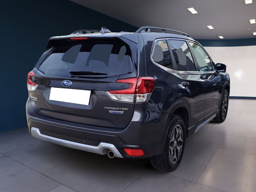 Subaru Forester 2.0 e-Boxer MHEV CVT Lineartronic Style  del 2021 usata a Mozzagrogna (2)