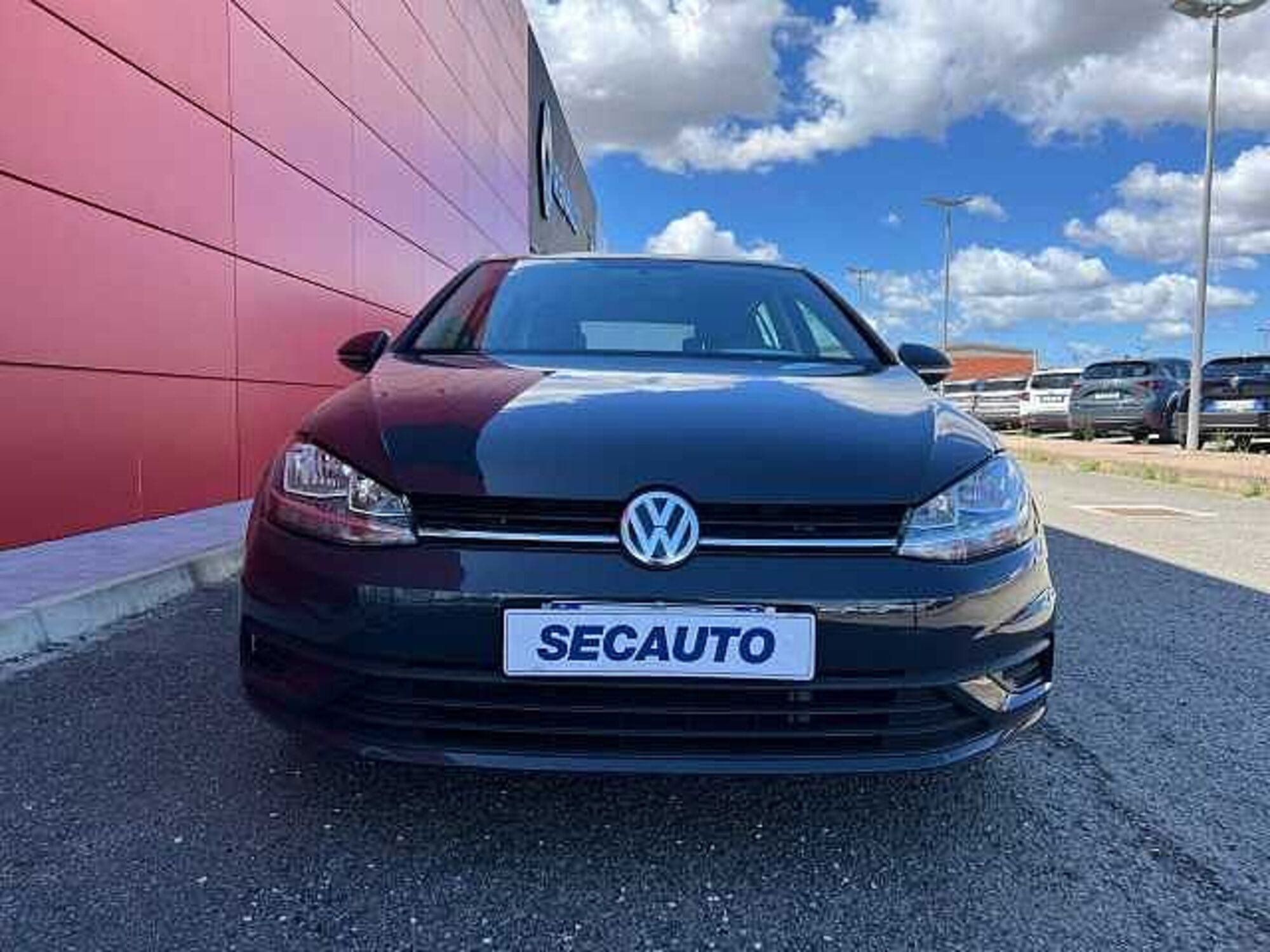 Volkswagen Golf 1.0 TSI 85 CV 5p. Trendline BlueMotion Technology  del 2019 usata a Sestu