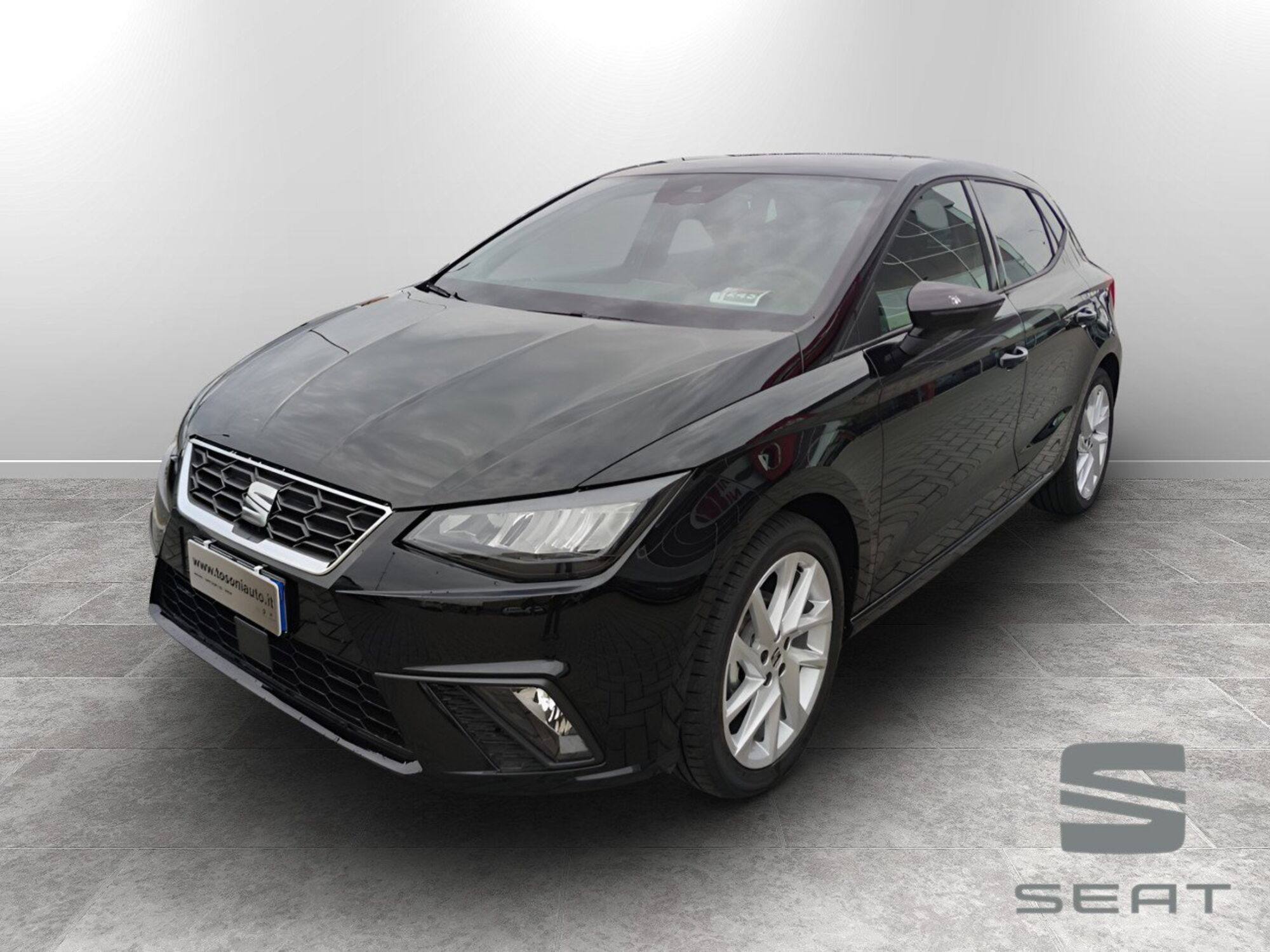 SEAT Ibiza 1.0 ecotsi FR 95cv del 2024 usata a Siena