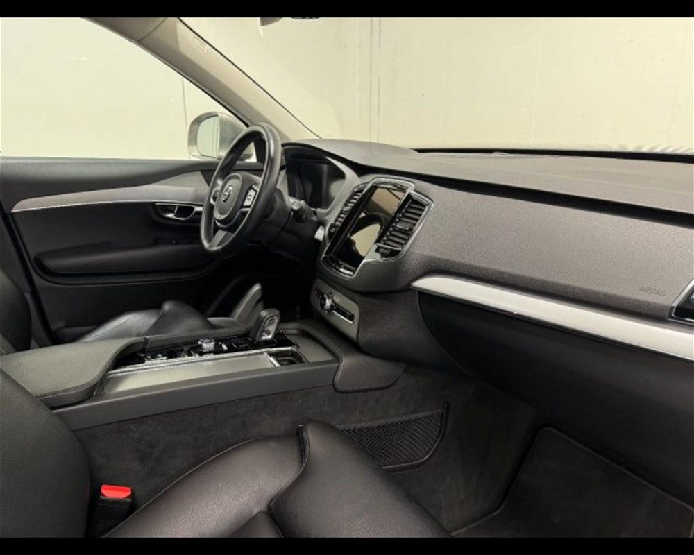 Volvo XC90 B5 (d) AWD Geartronic Momentum Pro  del 2020 usata a Conegliano (4)