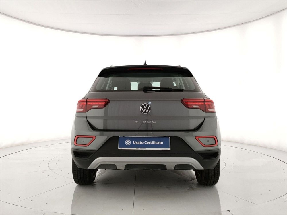 Volkswagen T-Roc 1.5 tsi Life dsg del 2023 usata a Casagiove (4)