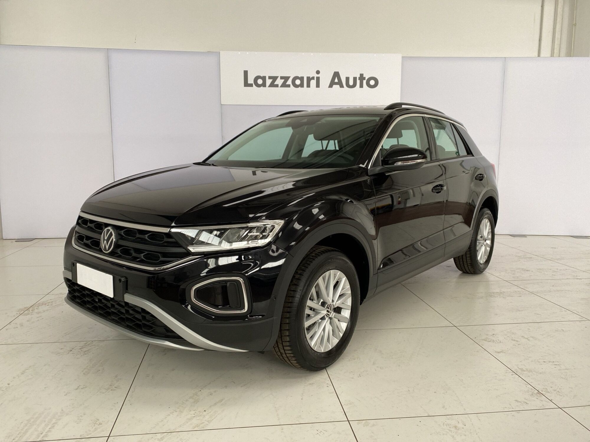 Volkswagen T-Roc 1.5 tsi Life dsg nuova a Cornegliano Laudense